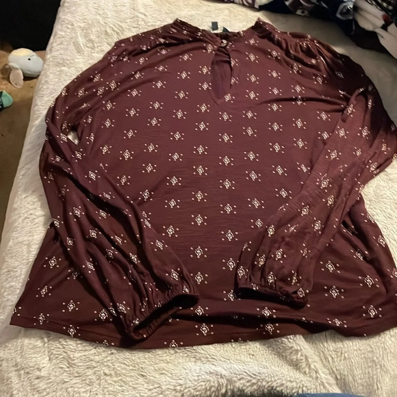 Lucky Brand Maroon Floral Print Long Sleeve Shirt‎ Sz Medium Soft Boho - Picture 1 of 7